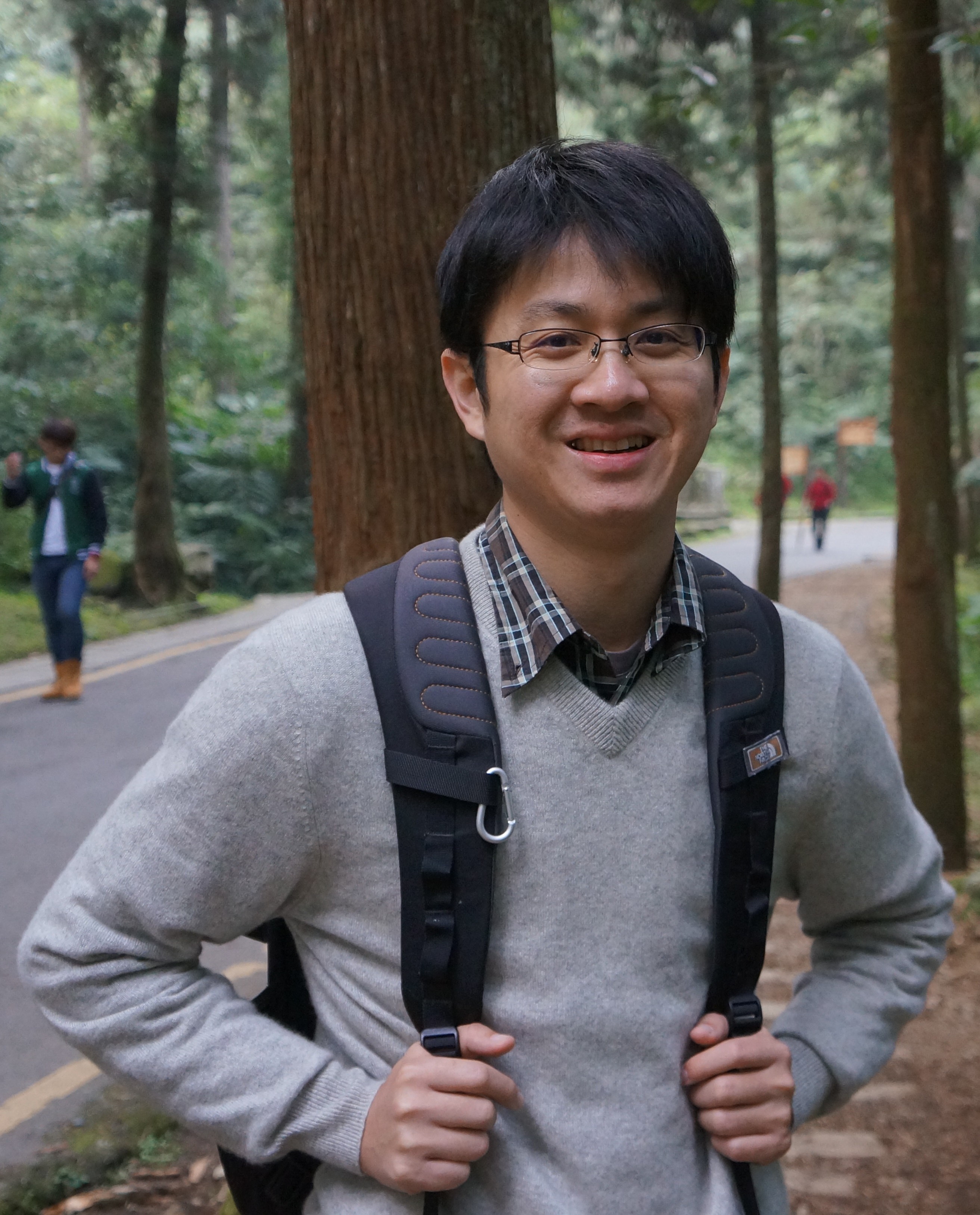 范耀中老師照片