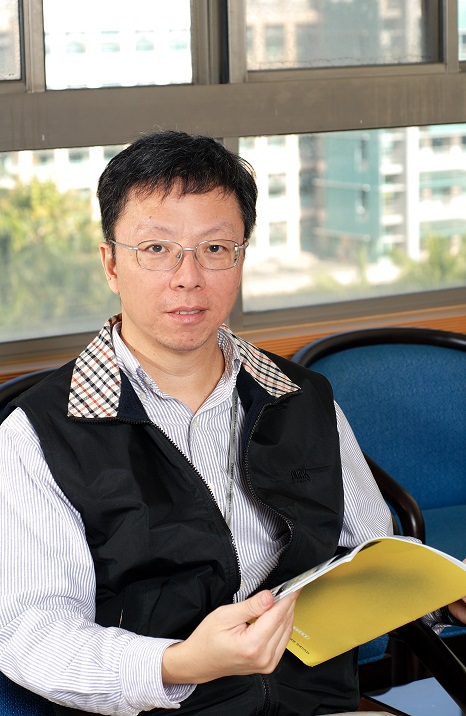 王行健老師照片